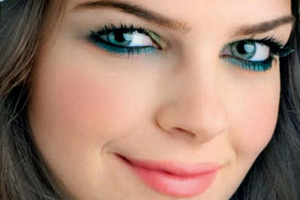 Az ücretle reklam rekortmeni oldu