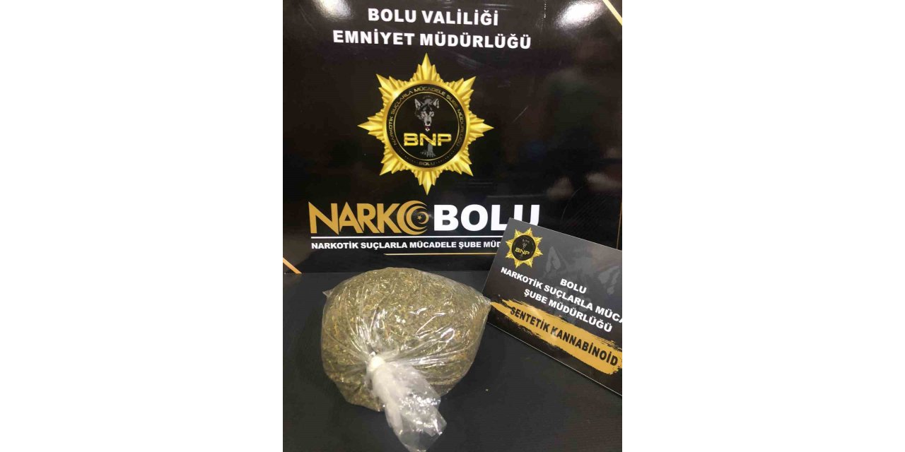 Yolcu olarak bindiği otobüste 650 gram uyuşturucu madde ile yakalandı