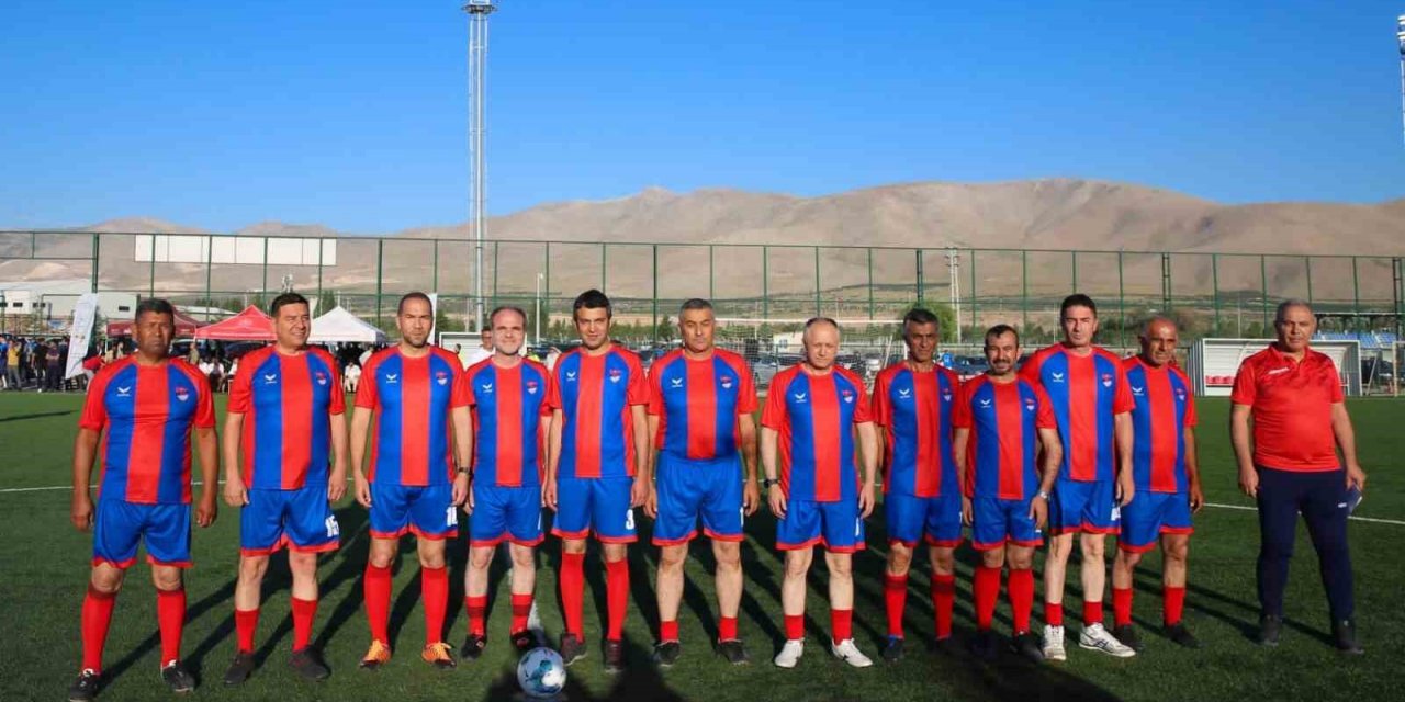 Niğde’de 15 Temmuz Futbol Turnuvası Başladı