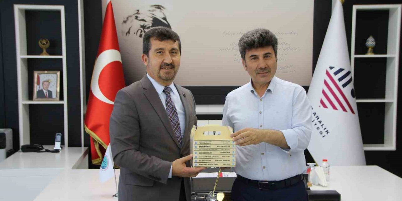 Rektörü Arıcan ile Rektör Karacoşkun bir araya geldi