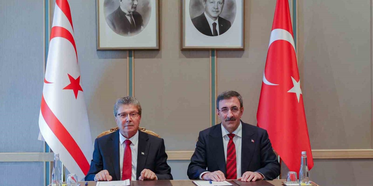 Cumhurbaşkanı Yardımcısı Yılmaz, KKTC Başbakanı Üstel ile bir araya geldi