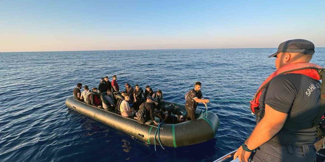 Fethiye’de 21 düzensiz göçmen kurtarıldı