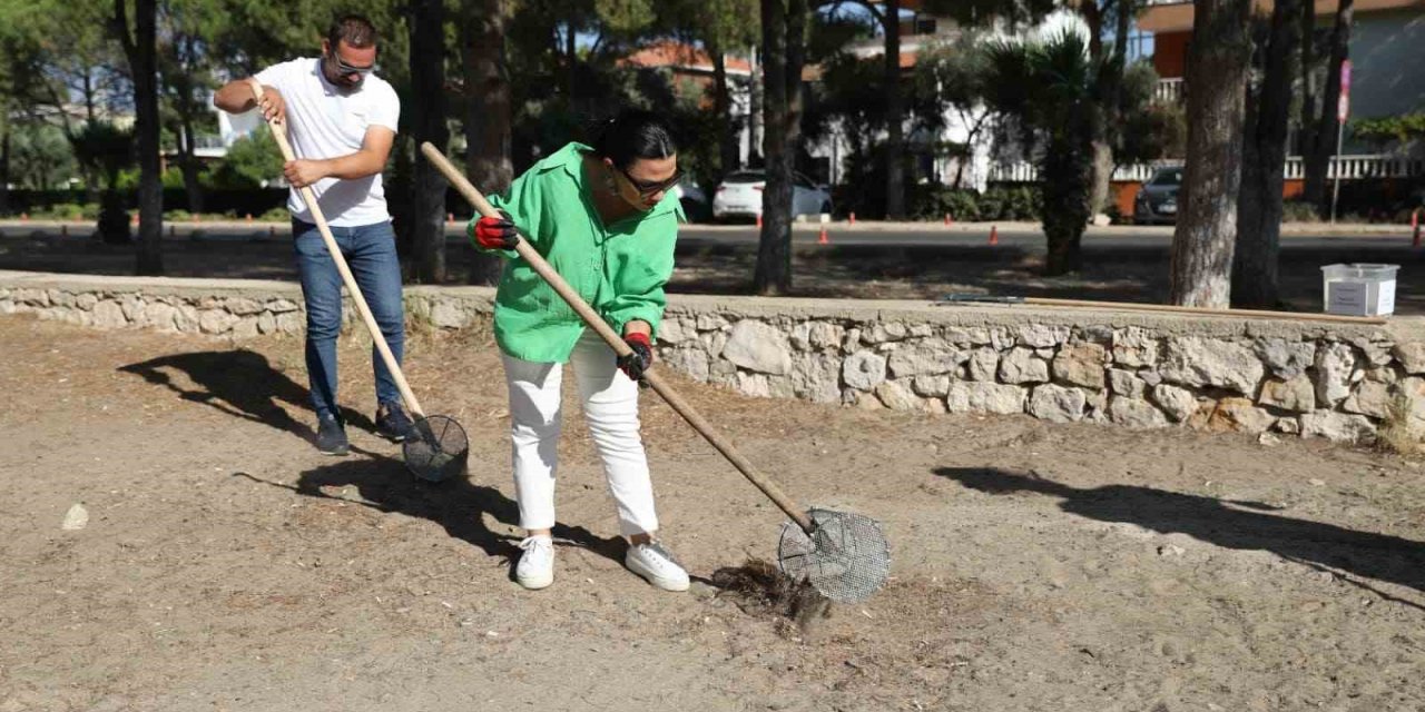 Didim’de temiz çevre için ekipler çalışmaya devam ediyor