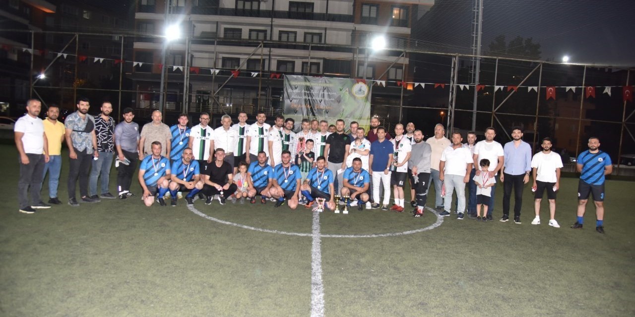 Belediye personelleri futbol turnuvasında ter döktü