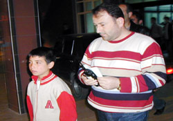 Şu çocuğun yaptığına bakın