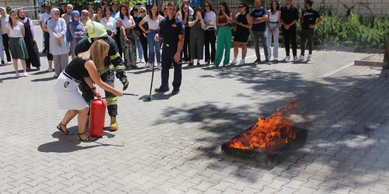 Aile ve Sosyal Hizmetler Muğla İl Müdürlüğü personellerine yangın eğitimi verildi