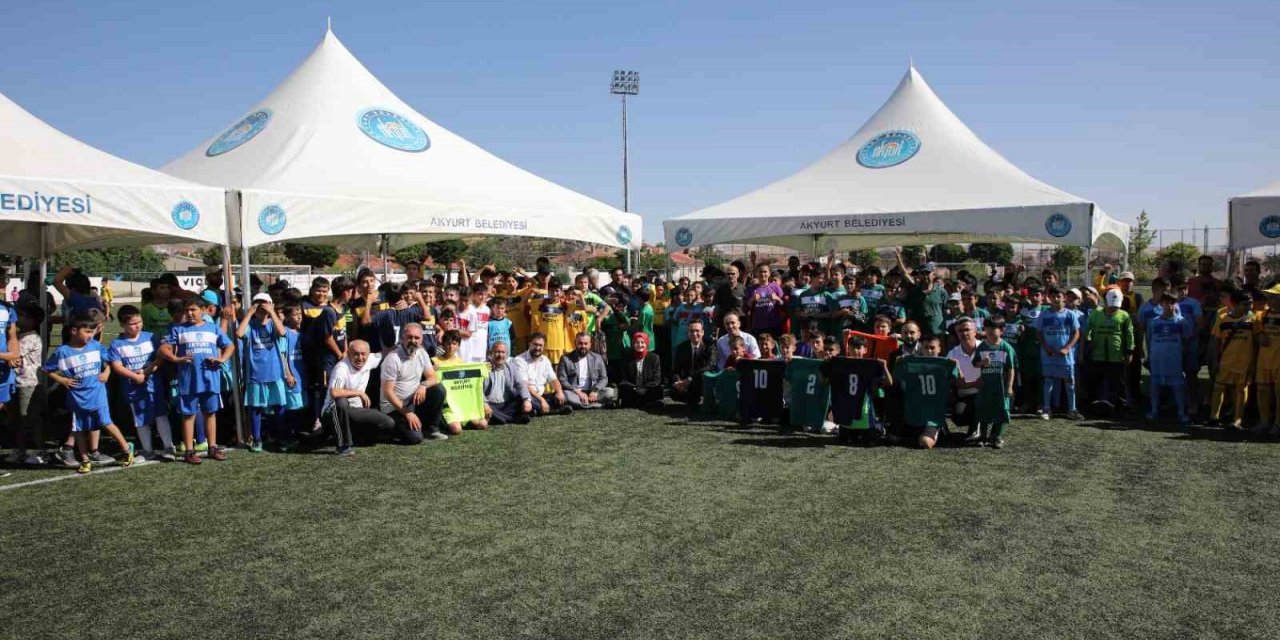 “Camiden Sahaya” futbol turnuvası 10 yaşında