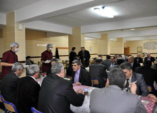 Seydişehir'de vatandaşlara aşure ikram edildi