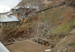 Balcılar'da 18 ev tahliye edildi