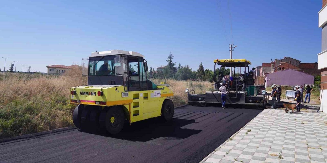 Üstyapı çalışmaları hız kesmiyor