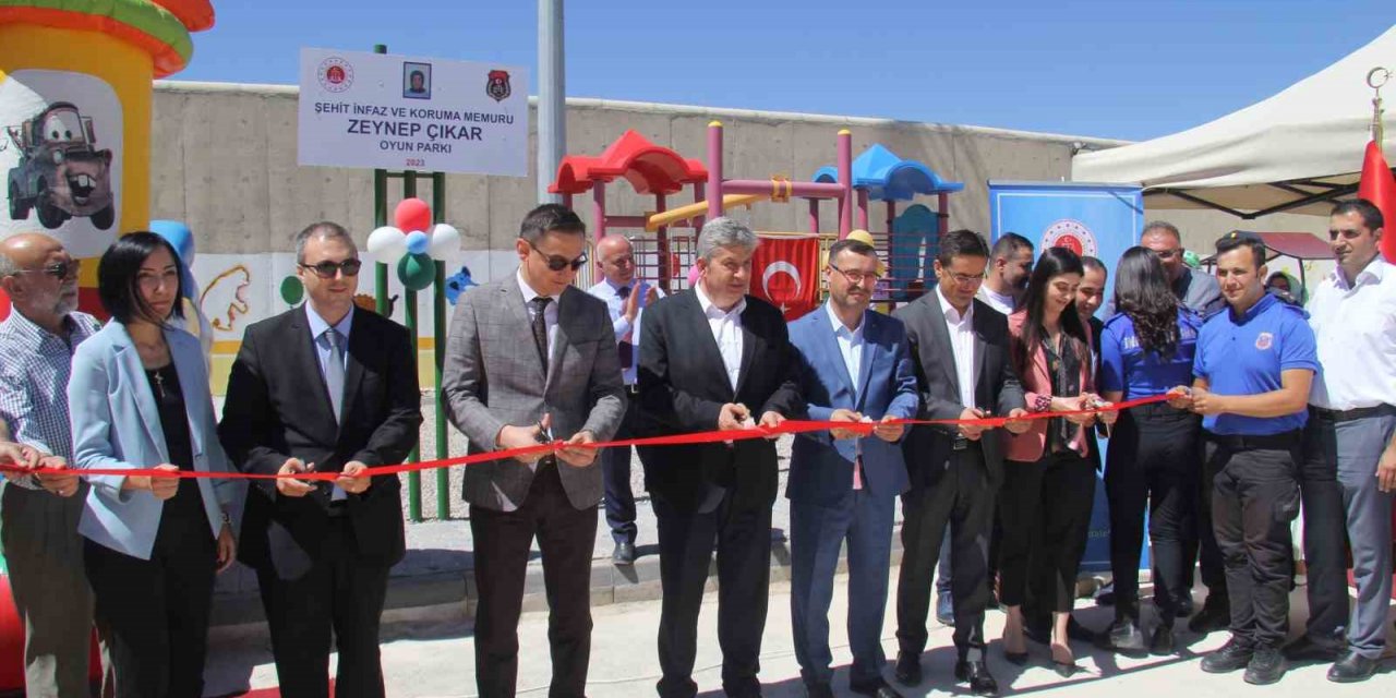 Bünyan’da kapalı kadın cezaevi içerisinde eğitim gören çocuklar için oyun parkı açıldı