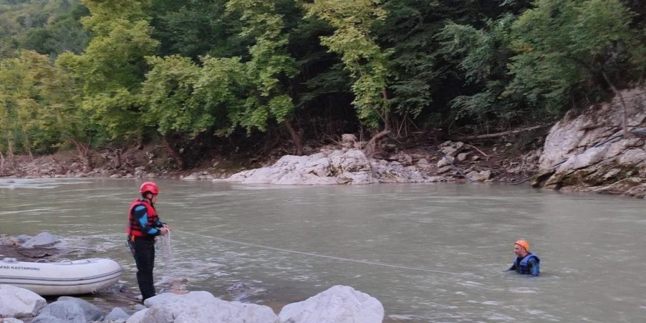 Çayda akıntıya kapılan vatandaşın cansız bedenine ulaşıldı