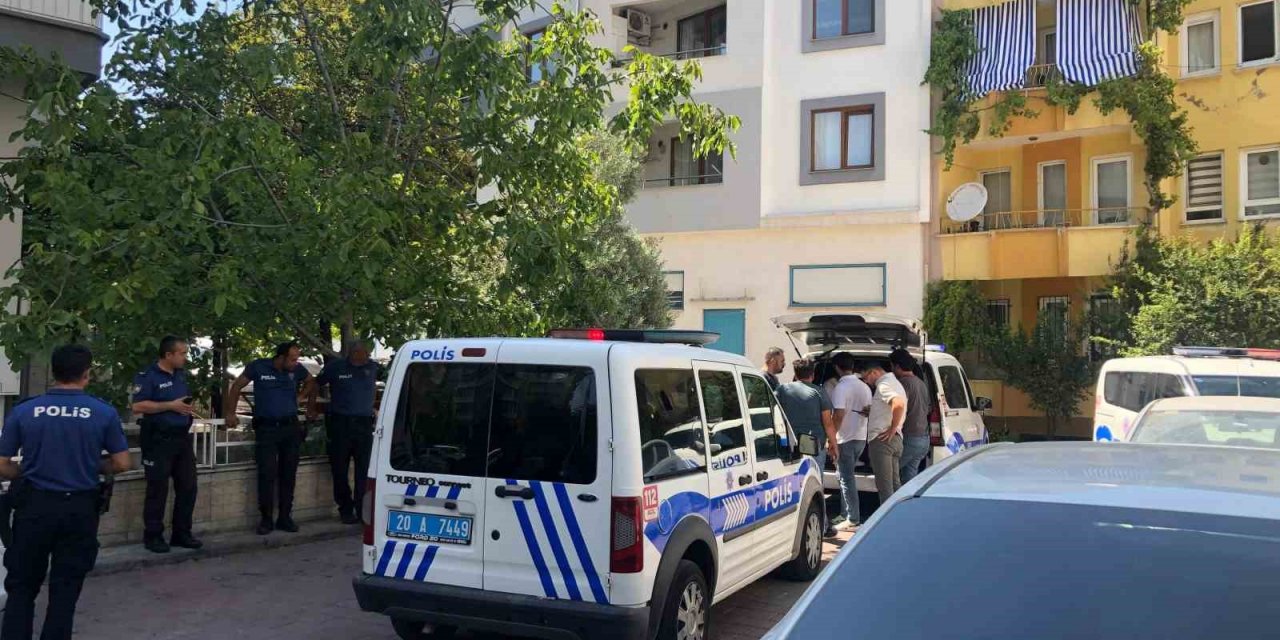 Sevgilisini yemek yaparken yaralamış