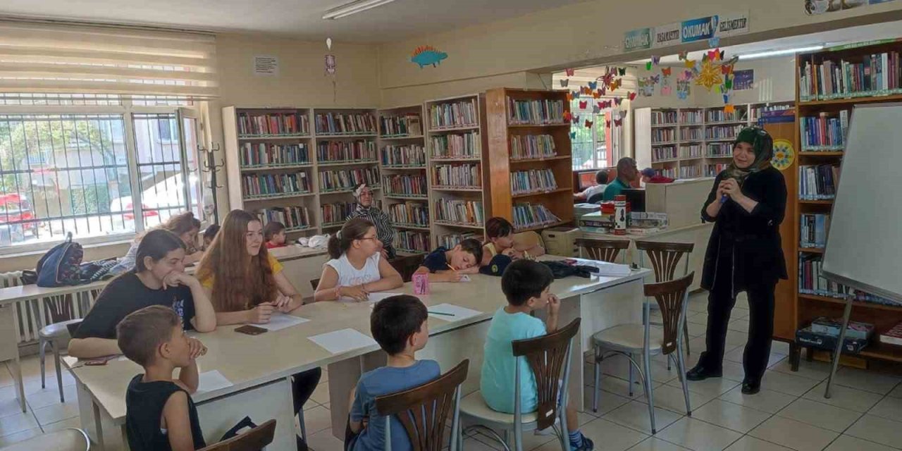 Halk Kütüphanesinde matematik ve Türkçe atölyesi etkinliği düzenlendi
