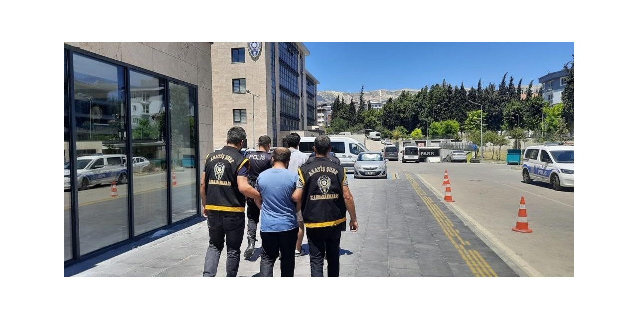 Hırsızlık suçundan aranan 2 hükümlü yakalanıp tutuklandı