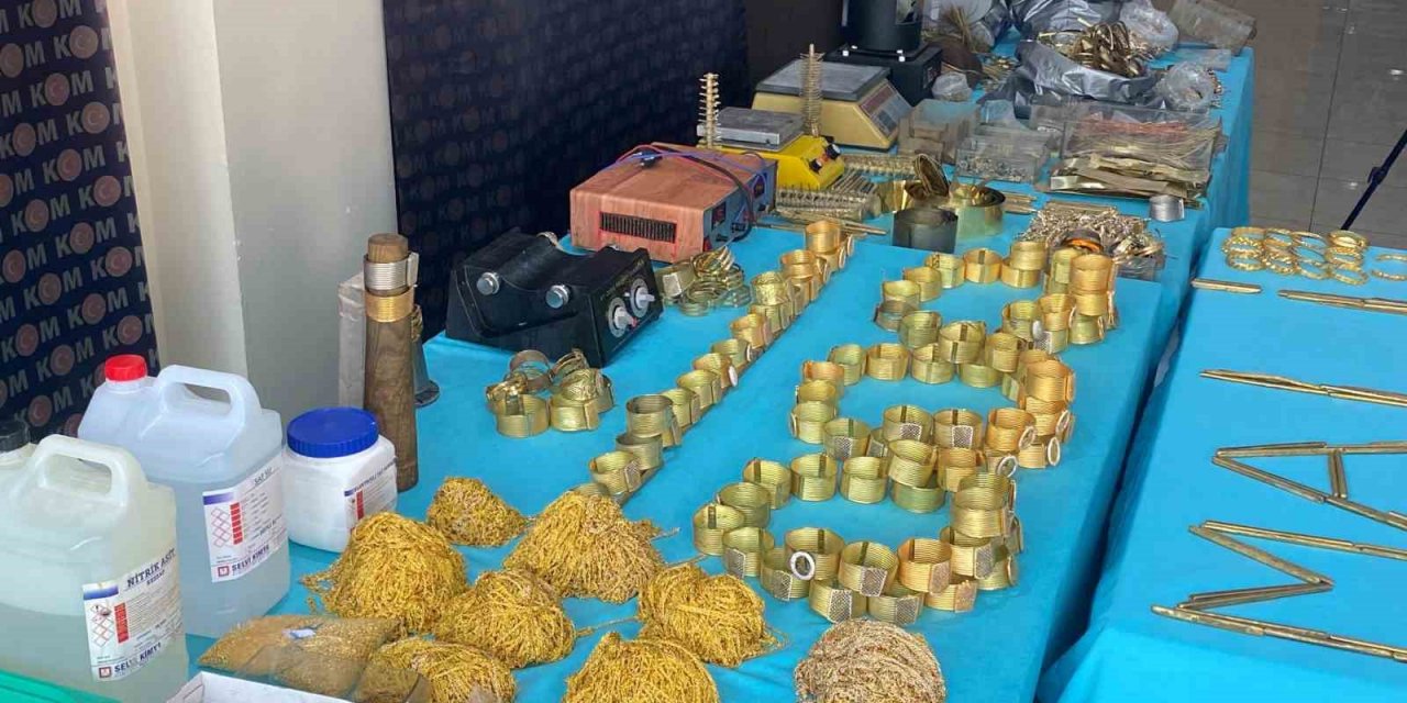 Ankara'da 3 kuyumcuyu dolandırdılar, dördüncüde yakalandılar