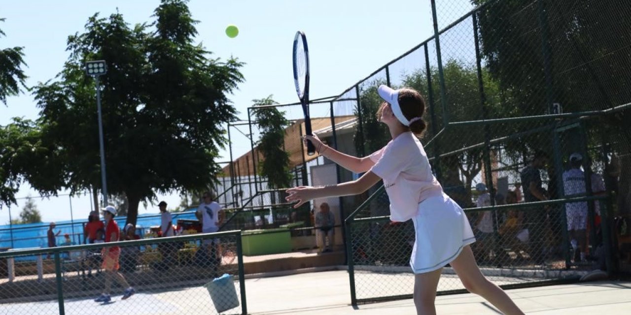 Ege’nin tenis yıldızları Didim’de buluştu