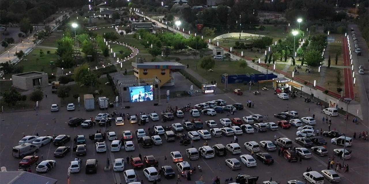 Yüreğir’de ‘Arabada Sinema Günleri’ etkinliği