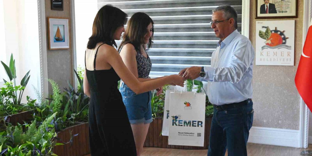 Kemer Belediyesi kursiyeri YKS’de Türkiye 117’incisi oldu