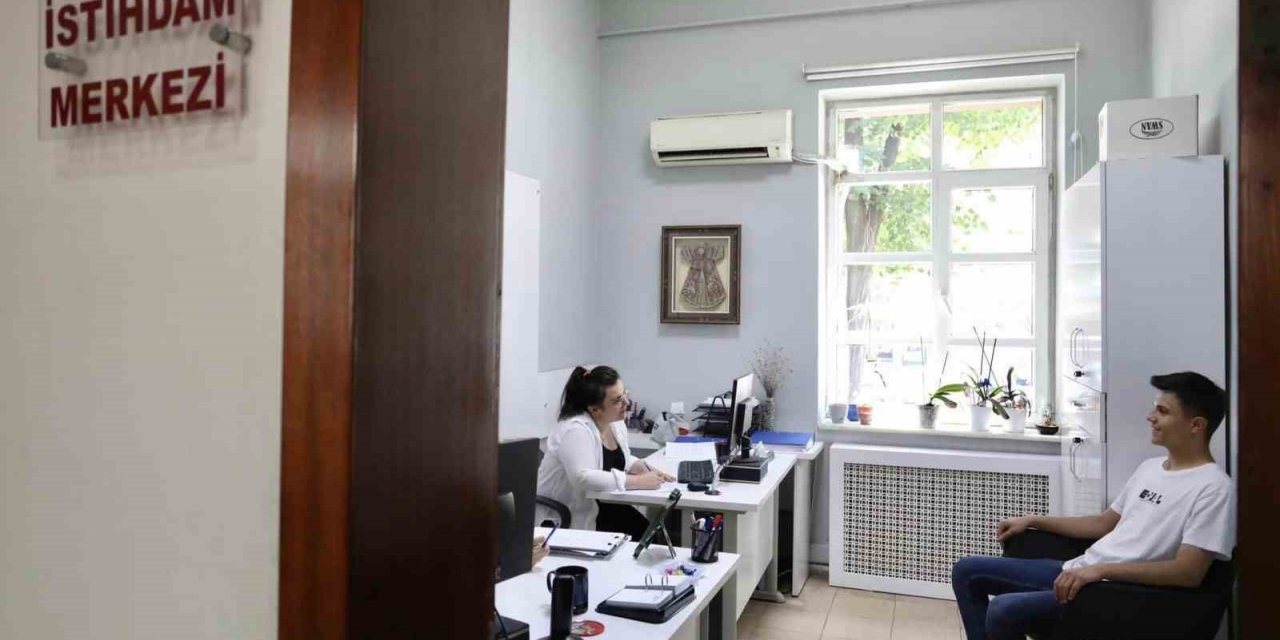 İnegöl Belediyesi’nden istihdama katkı