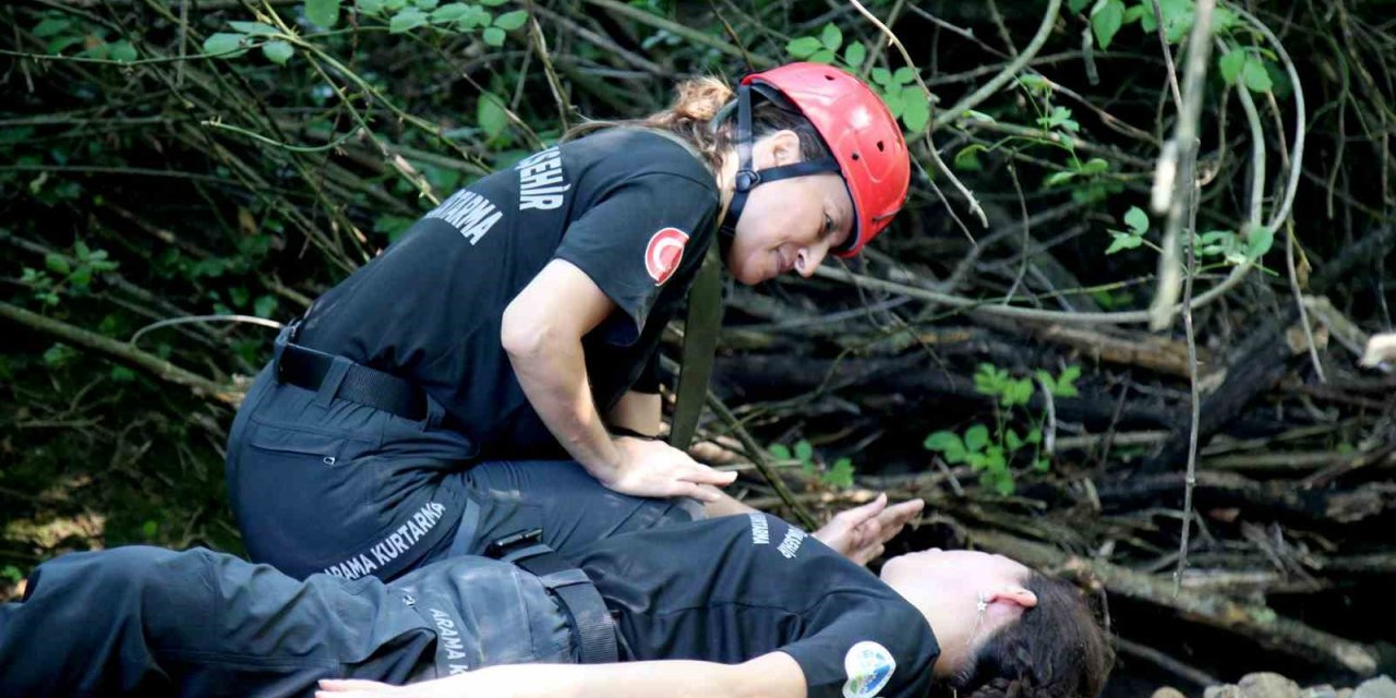 Sakarya Büyükşehir’in afet timinden nefes kesen tatbikat