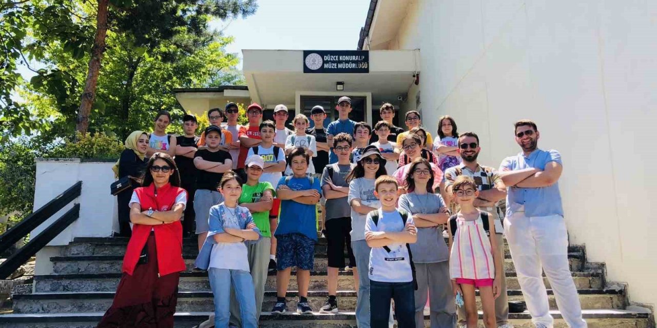 Öğrenciler müze ve antik kenti gezdi