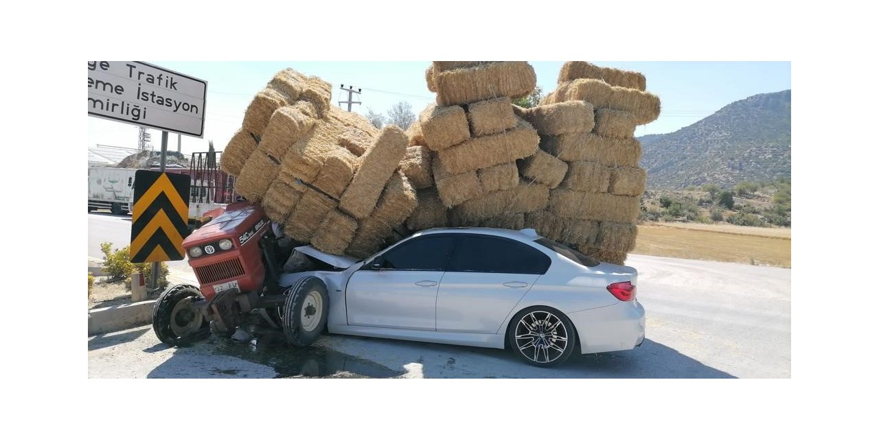 Burdur’da traktör ile otomobil çarpıştı: 3 yaralı