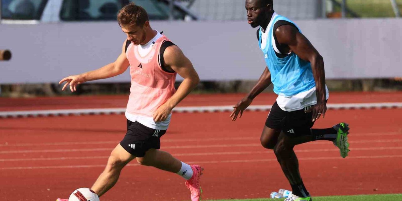 Beşiktaş, çift kale taktik maçı yaptı