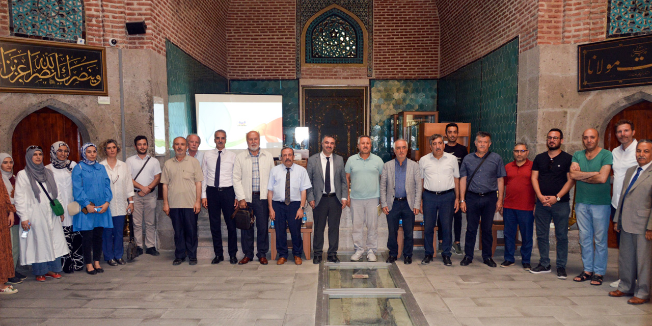 Konya'da Sadreddin Konevi Konferansları! 'Konya irfan merkezleri açısından oldukça zengin ve önemli'