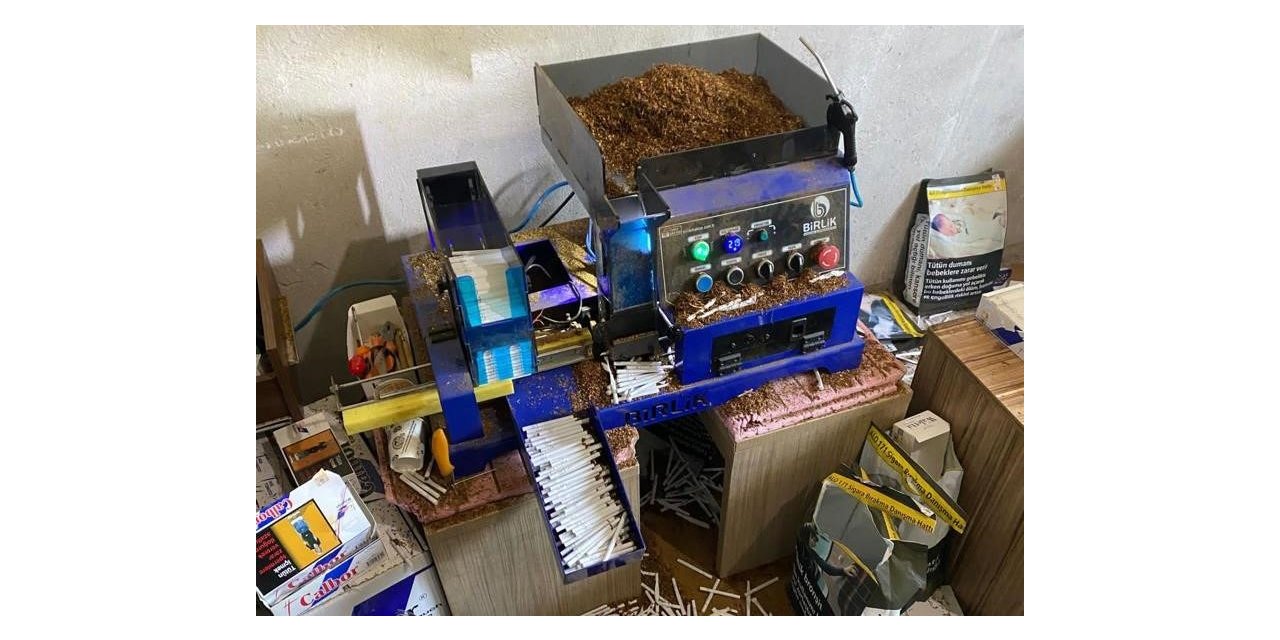 Kütahya’da 43 kilogram kaçak tütün ve 10 bin 60 adet dolu makaron ele geçirildi