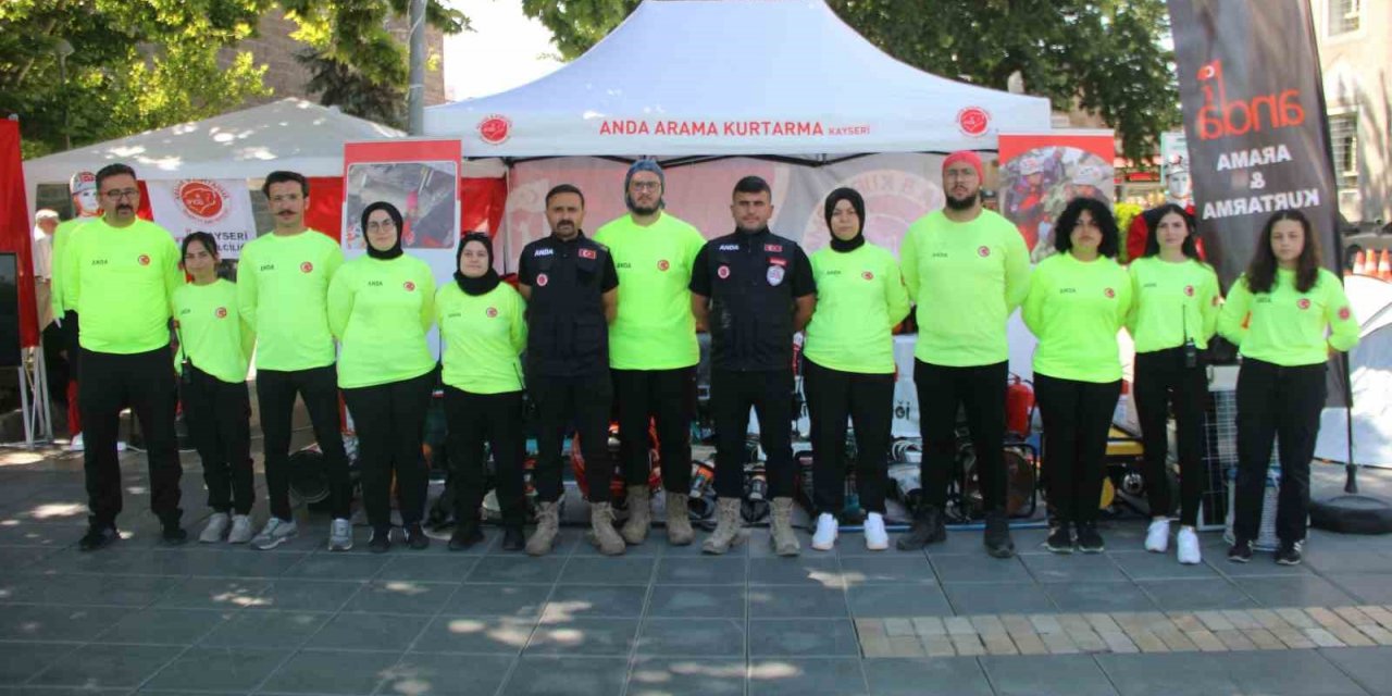 Depremden sonra gönüllülük arttı