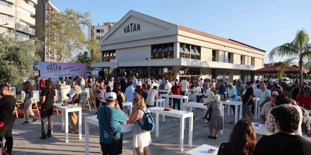 Tarihi Vatan Kahvesi yeniden açıldı