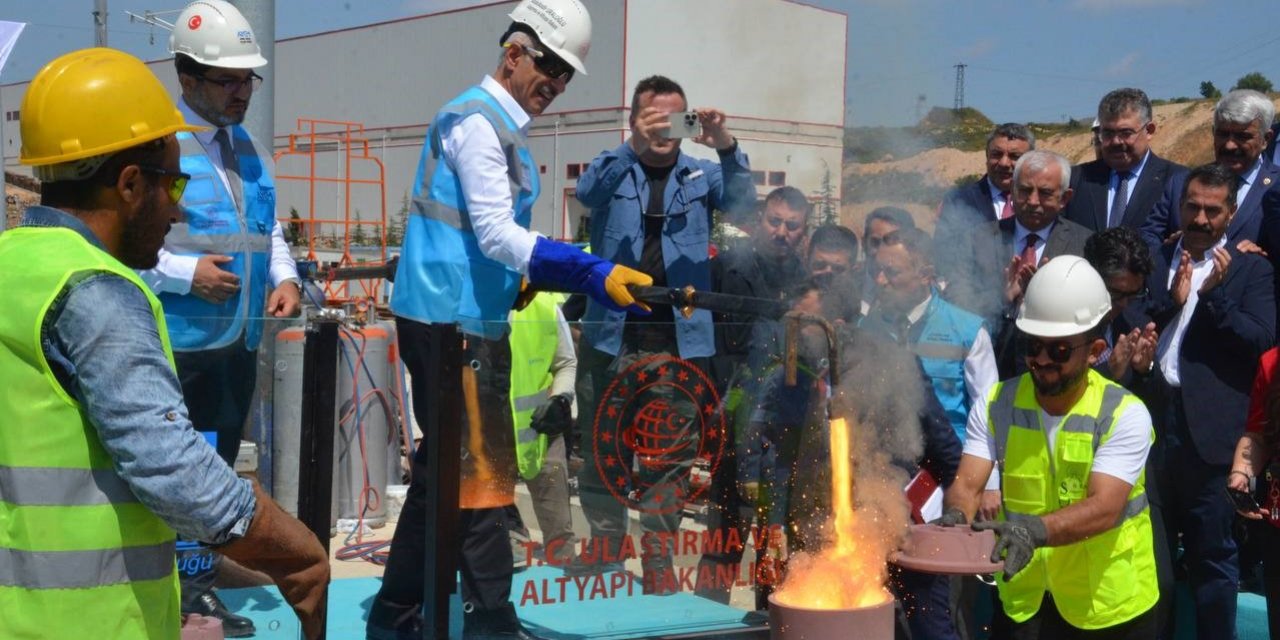 Dev projenin ilk kaynağını Bakan Uraloğlu yaptı