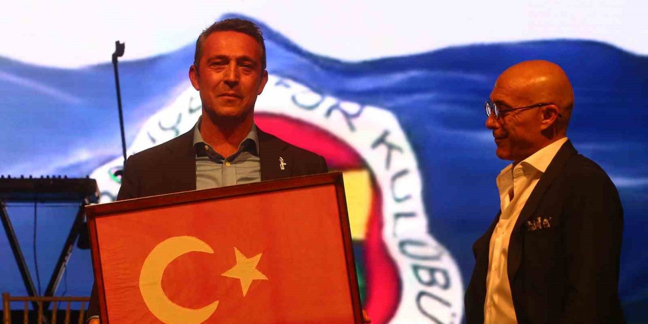 İzmir’den Ali Koç’a Kurtuluş Savaşı dönemi bayrağı