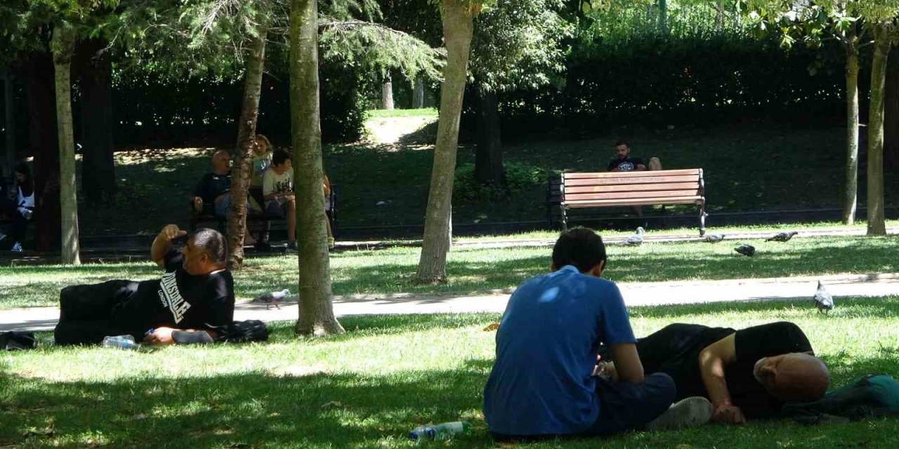 İstanbul’da kavurucu sıcaklar etkili olmaya devam ediyor