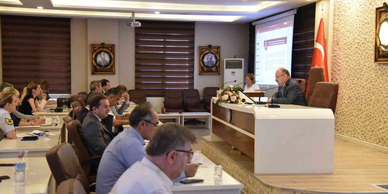 Vali Karadeniz başkanlığında Kadına Yönelik Şiddetle Mücadele Toplantısı yapıldı