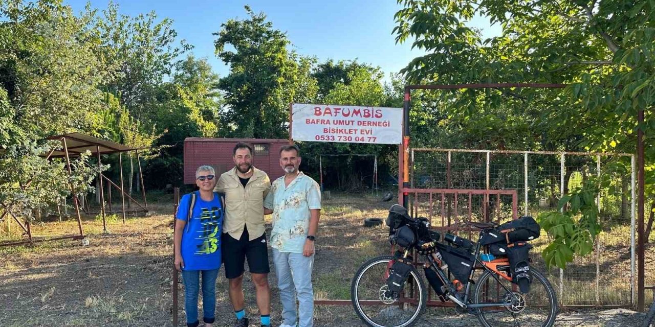 Dünyaca ünlü bisikletli gezgin Bafra’da