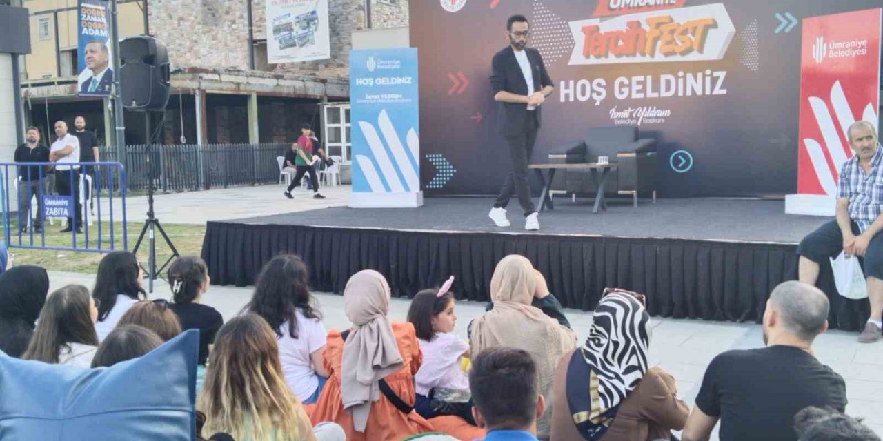 Ümraniye Belediyesi YKS öğrencilerine TercihFest festivali düzenledi