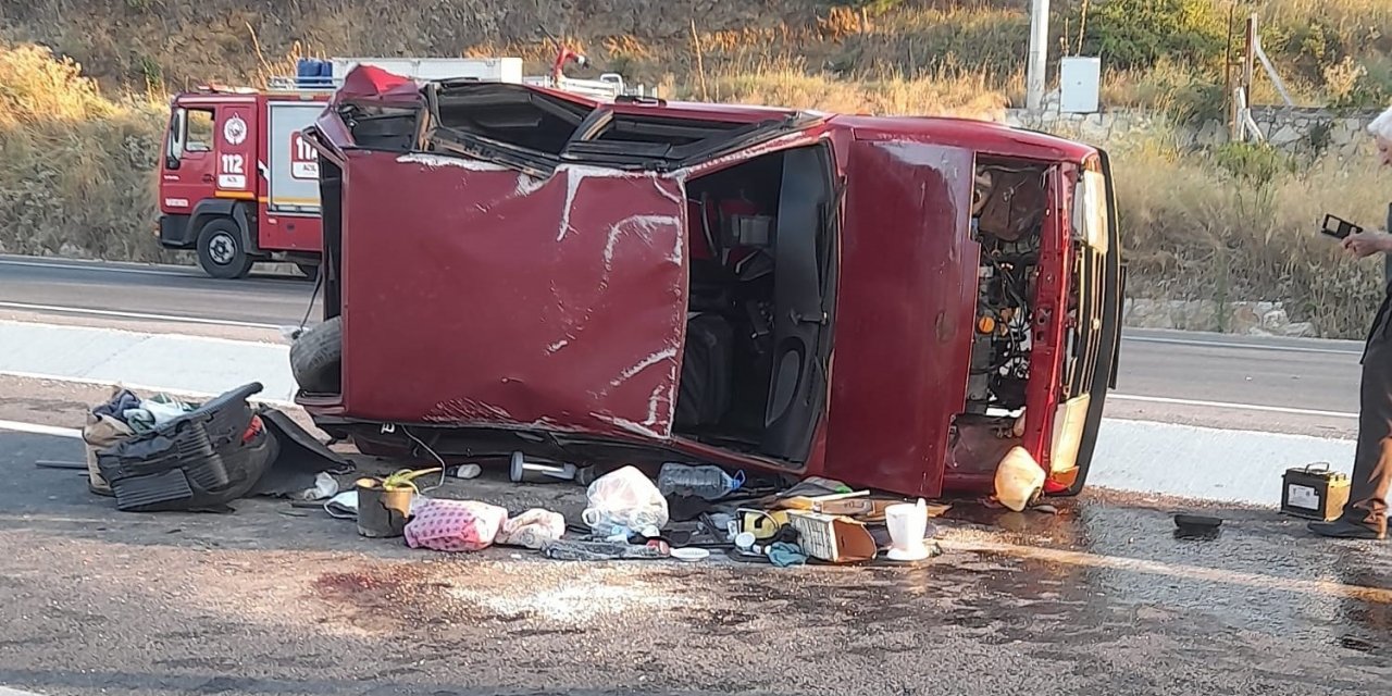 Ticari araç ile çarpışan otomobil yan yattı: 5 yaralı