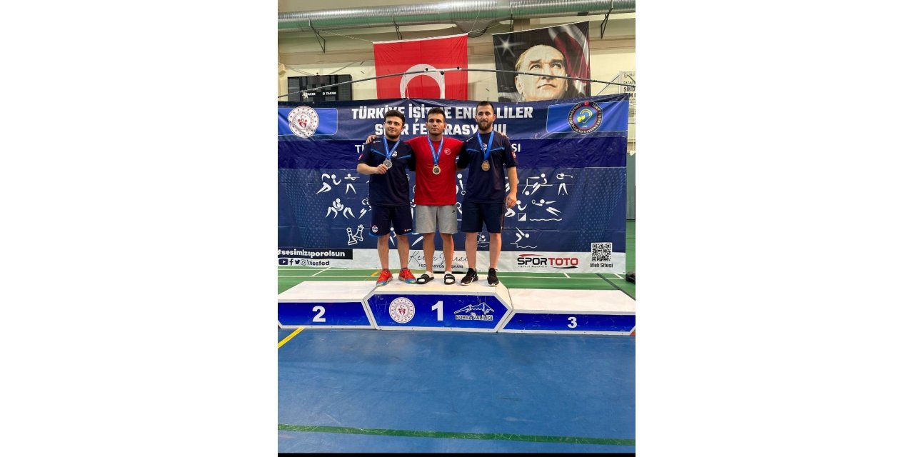 İşitme engelli güreşçilerden 2 podyum geldi