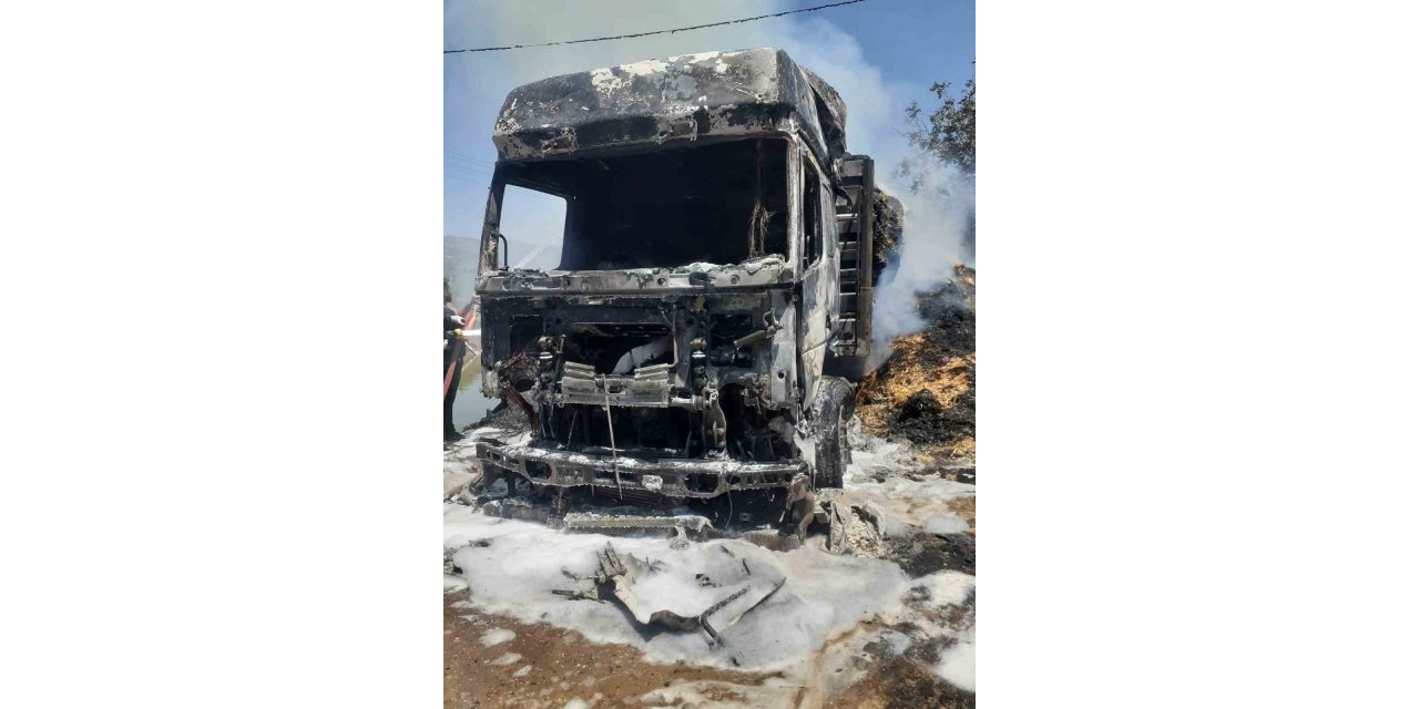 Saman yüklü tır küle döndü