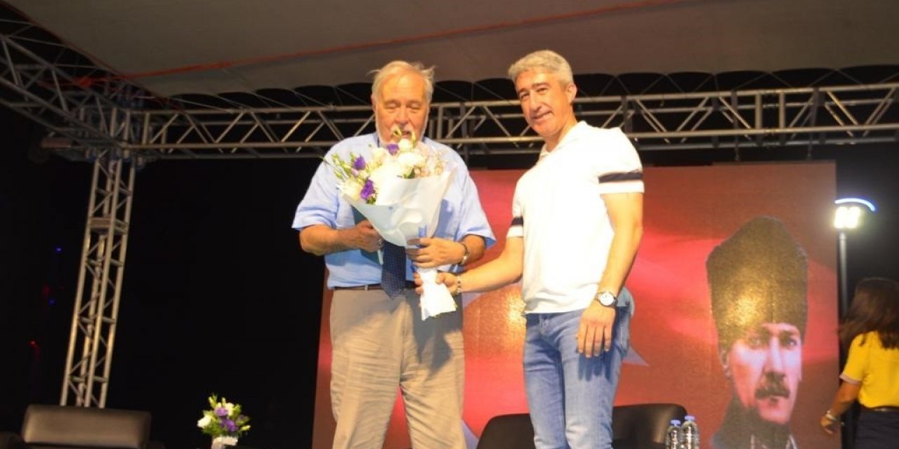 Ünlü tarihçi ve yazar Ortaylı: “Hayatınızı dizler değil, kitaplar doldursun”