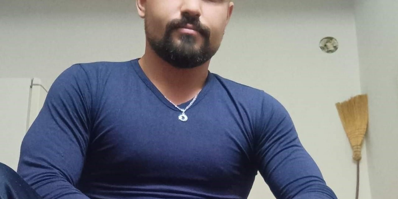 Evinde göğsünden tabancayla vurulan genç hayatını kaybetti