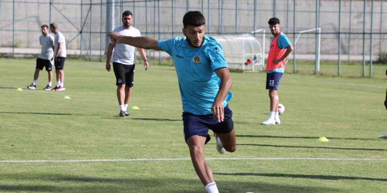 Alanyaspor Erzurum kampını tamamladı