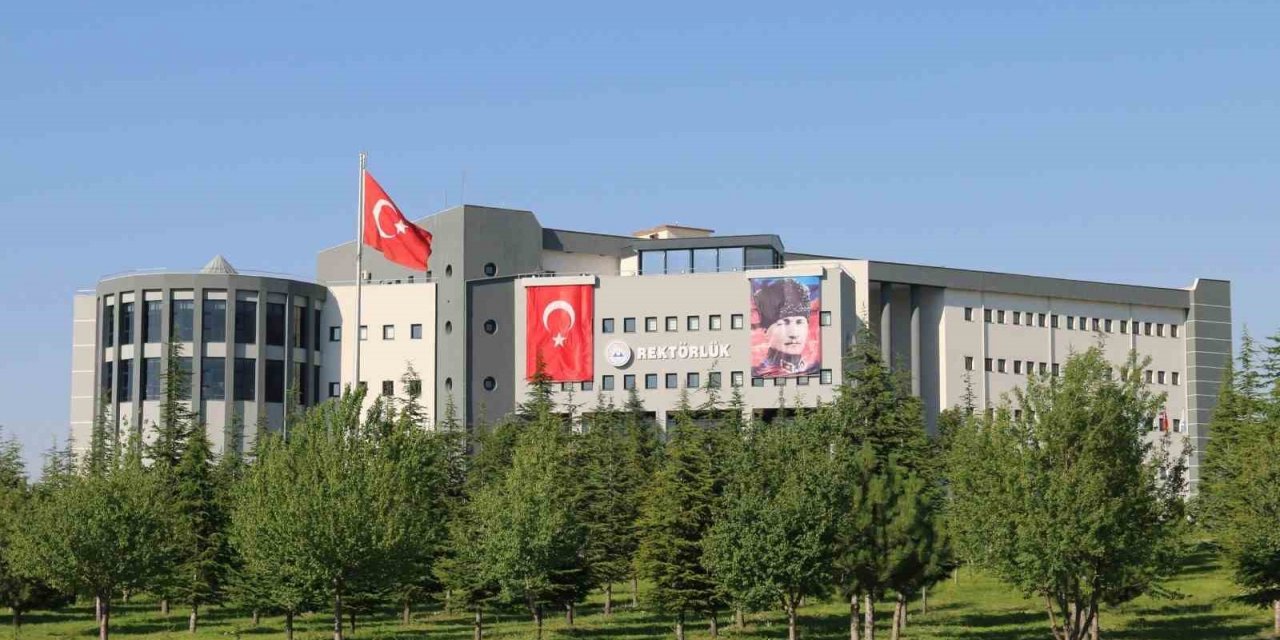 ERÜ 2023 Yılı Türkiye Üniversite Memnuniyet Araştırmasına Göre Devlet Üniversiteleri Arasında 6. Sırada Yer Aldı