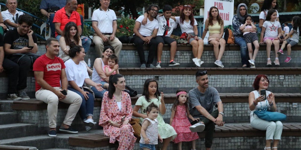 Konser parka taşındı, mutluluk yüzlerden okundu