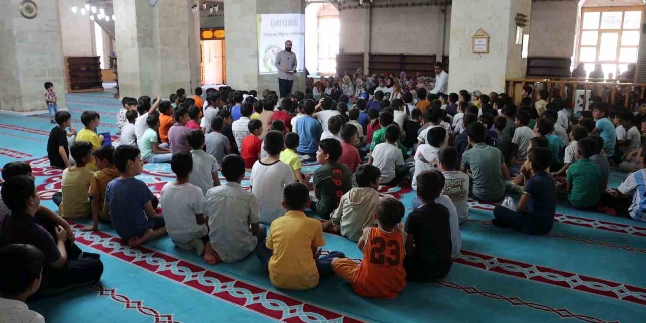 Diyarbakır’da camilerde çocuklar eğlenerek öğreniyor
