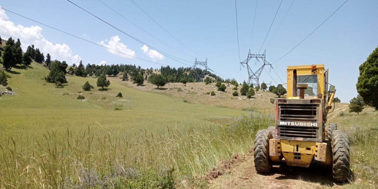 Büyükşehir’den kırsalda arazi ve yayla yollarında çalışma