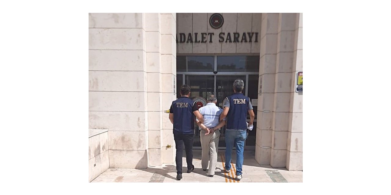 FETÖ üyesi Edremit’te saklandığı evde yakalandı