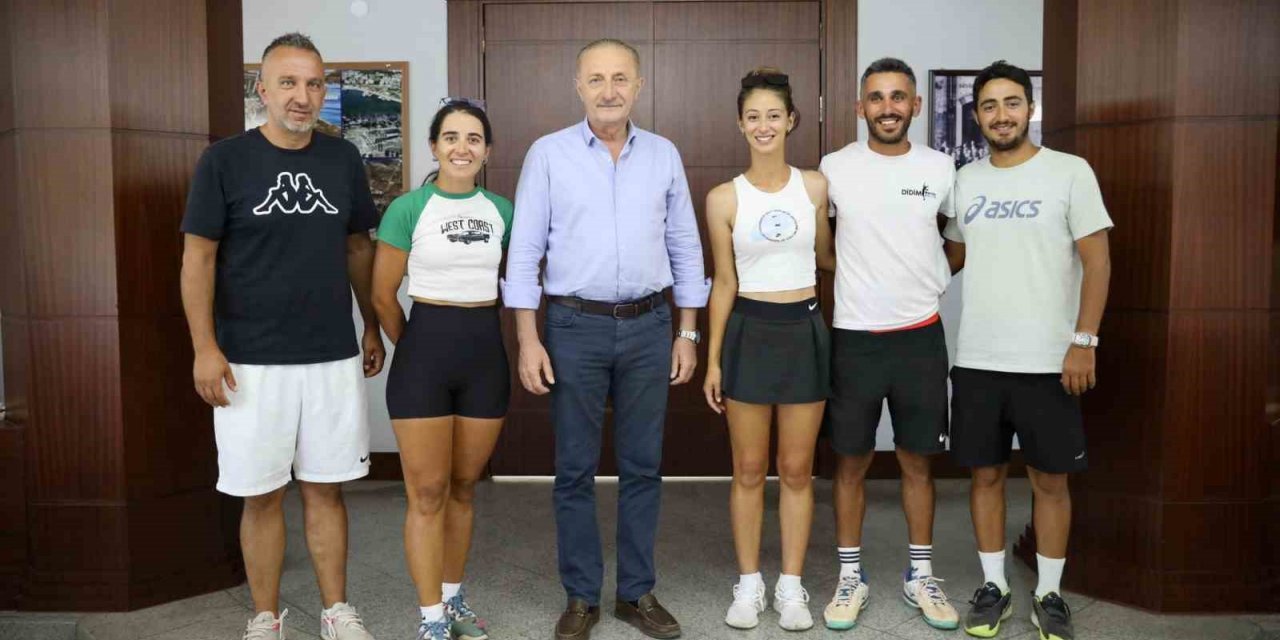 Başkan Atabay başarılı sporcular ile buluştu